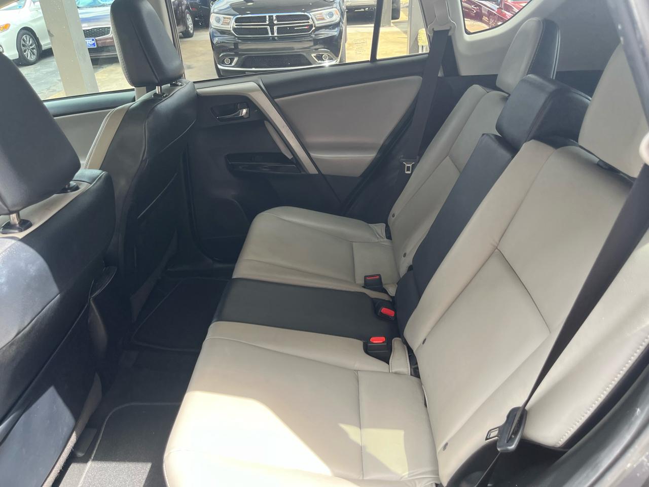 Toyota RAV4 Limited AWD 2018