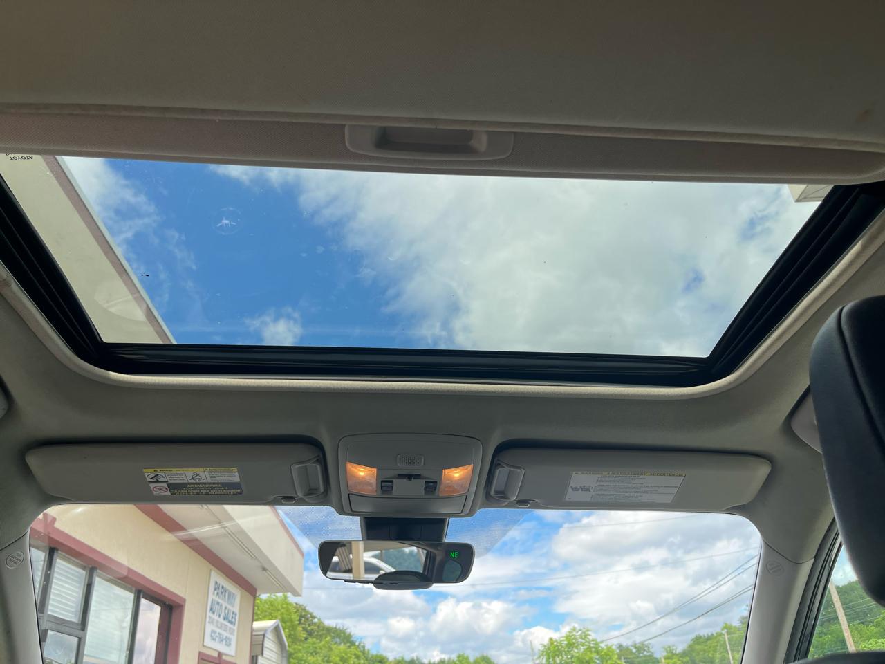 Toyota RAV4 Limited AWD 2018