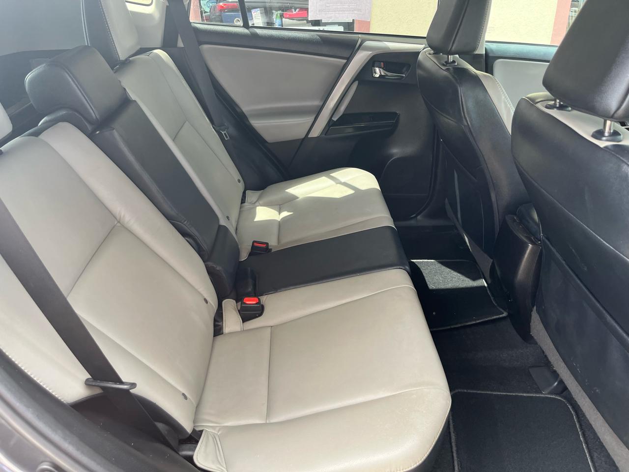 Toyota RAV4 Limited AWD 2018