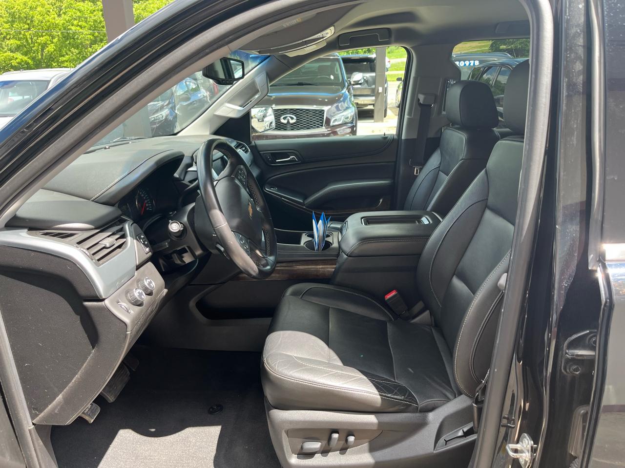 Chevrolet Suburban LT 4WD 2019