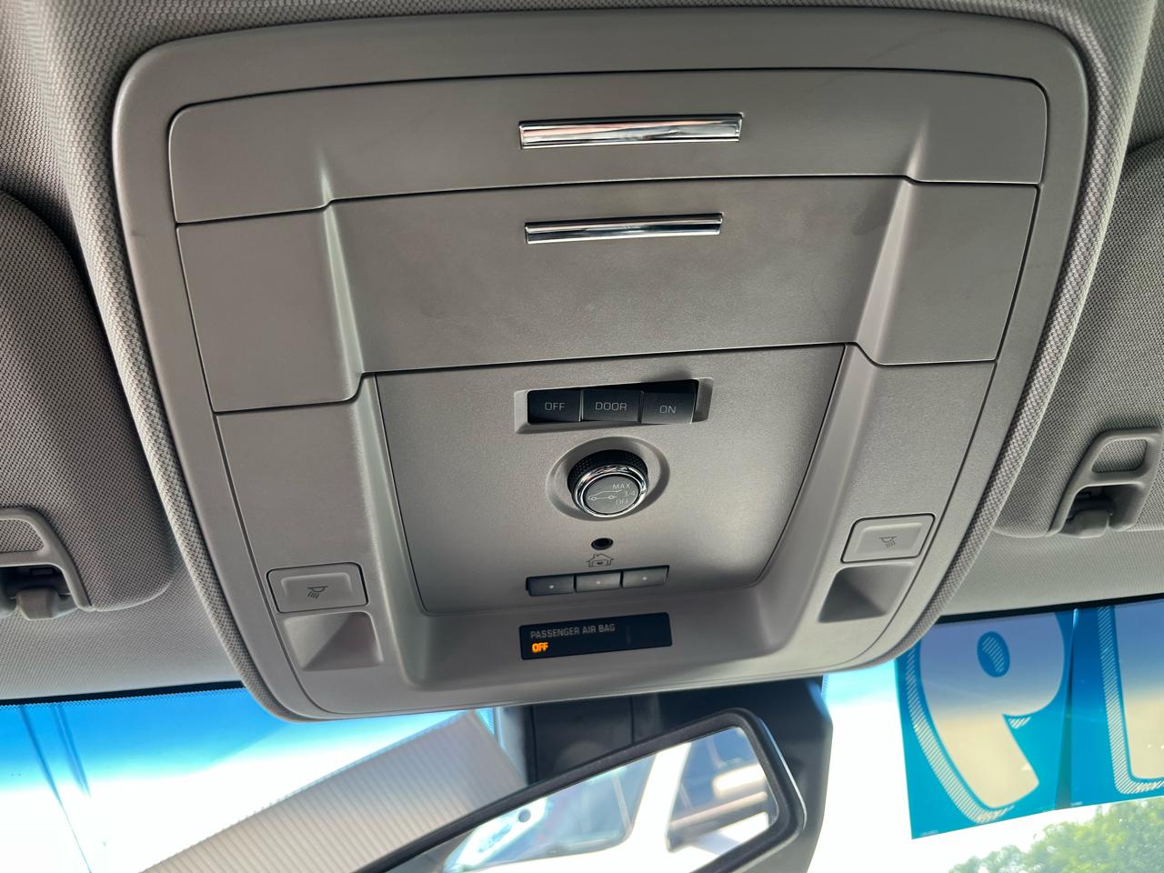 Chevrolet Suburban LT 4WD 2019