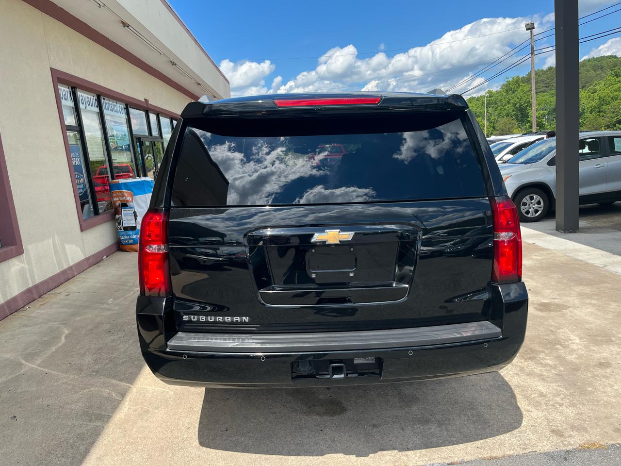 Chevrolet Suburban LT 4WD 2019