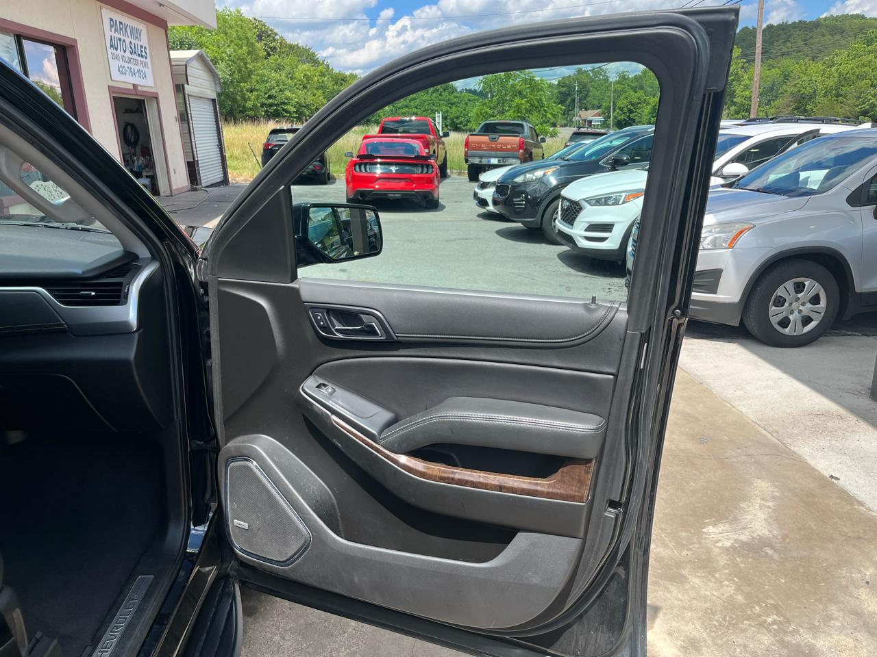 Chevrolet Suburban LT 4WD 2019