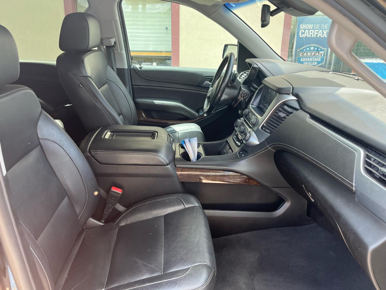 Chevrolet Suburban LT 4WD 2019
