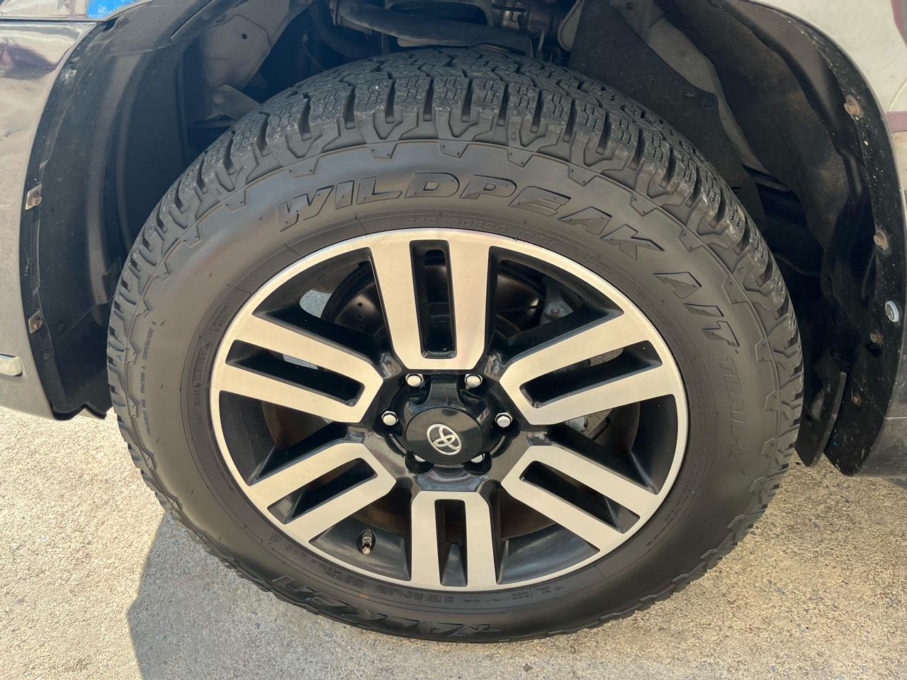 Toyota 4Runner SR5 4WD 2014