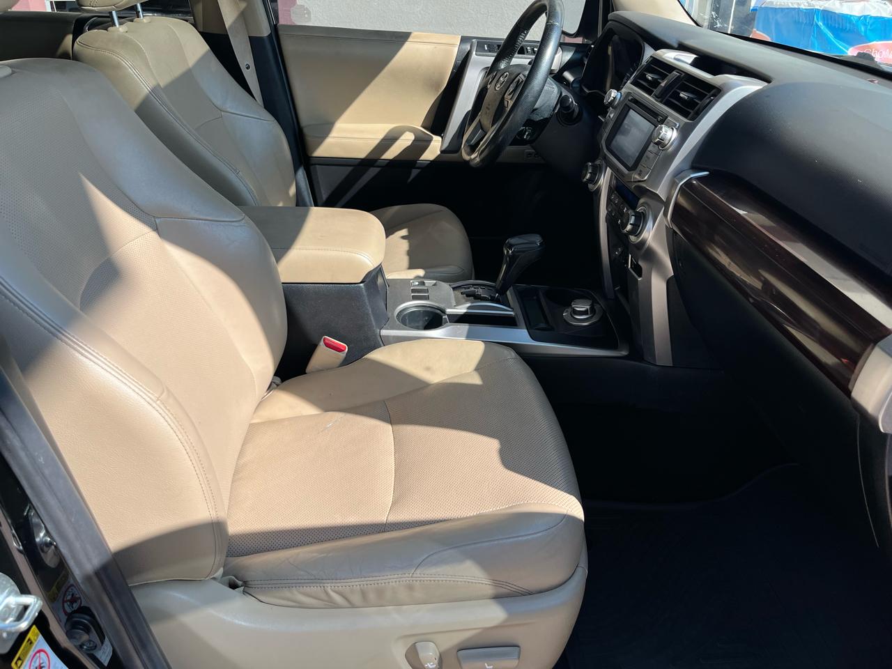 Toyota 4Runner SR5 4WD 2014
