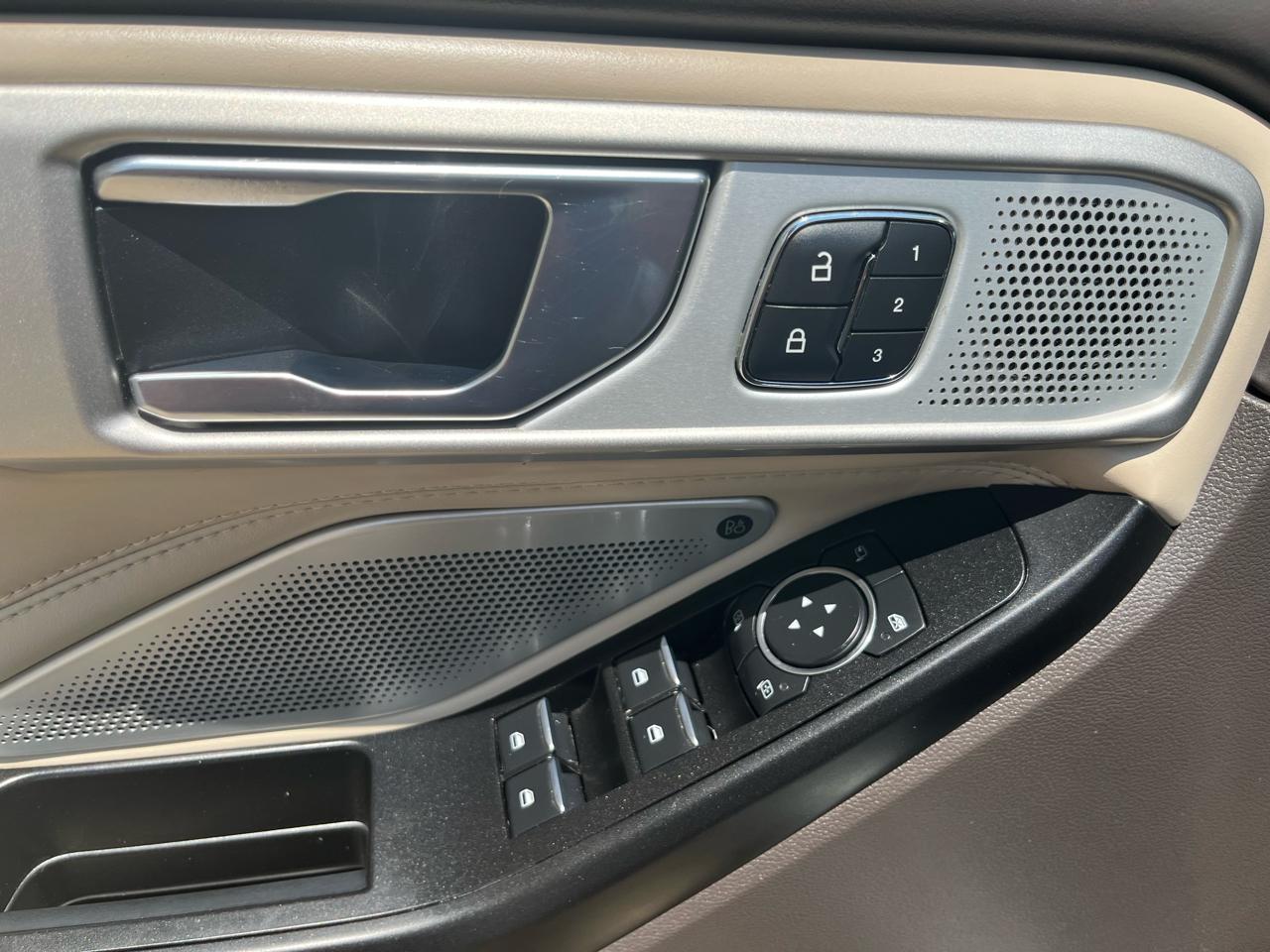 Ford Explorer Platinum AWD 2020