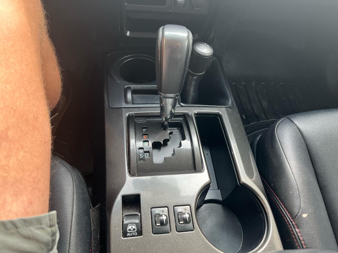 Toyota 4Runner SR5 4WD 2016
