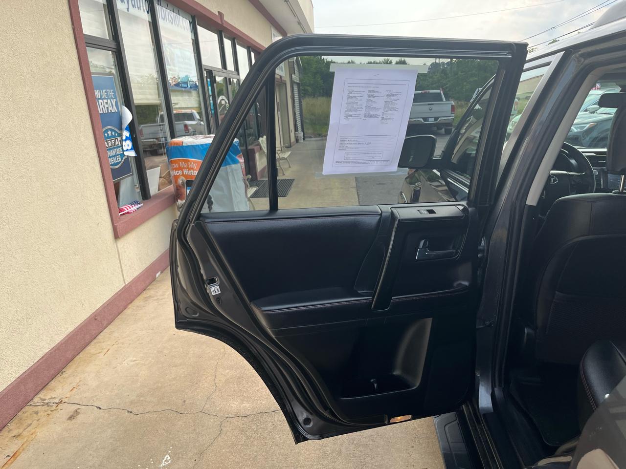 Toyota 4Runner SR5 4WD 2016