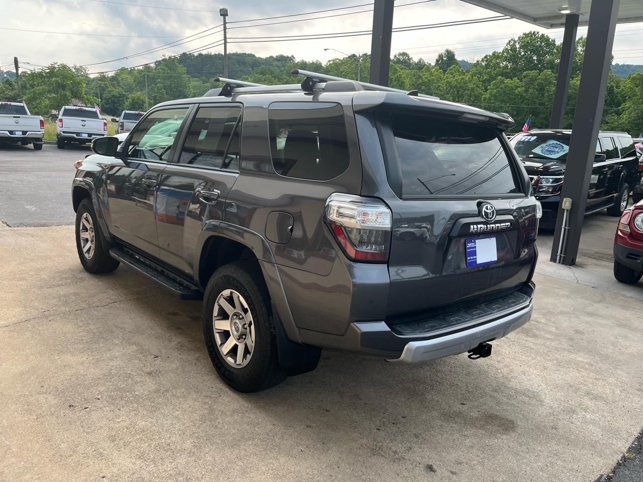 Toyota 4Runner SR5 4WD 2016