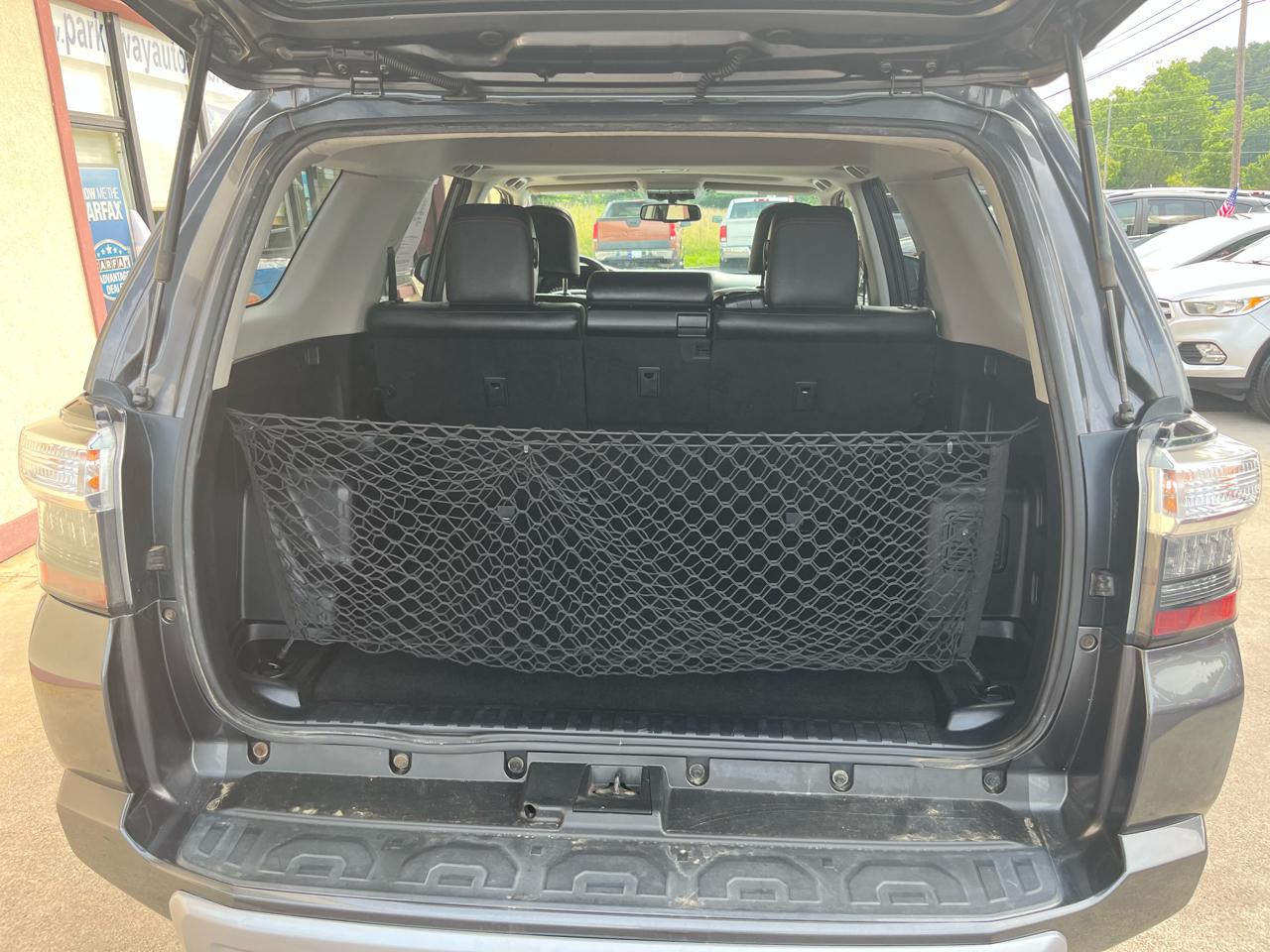 Toyota 4Runner SR5 4WD 2016