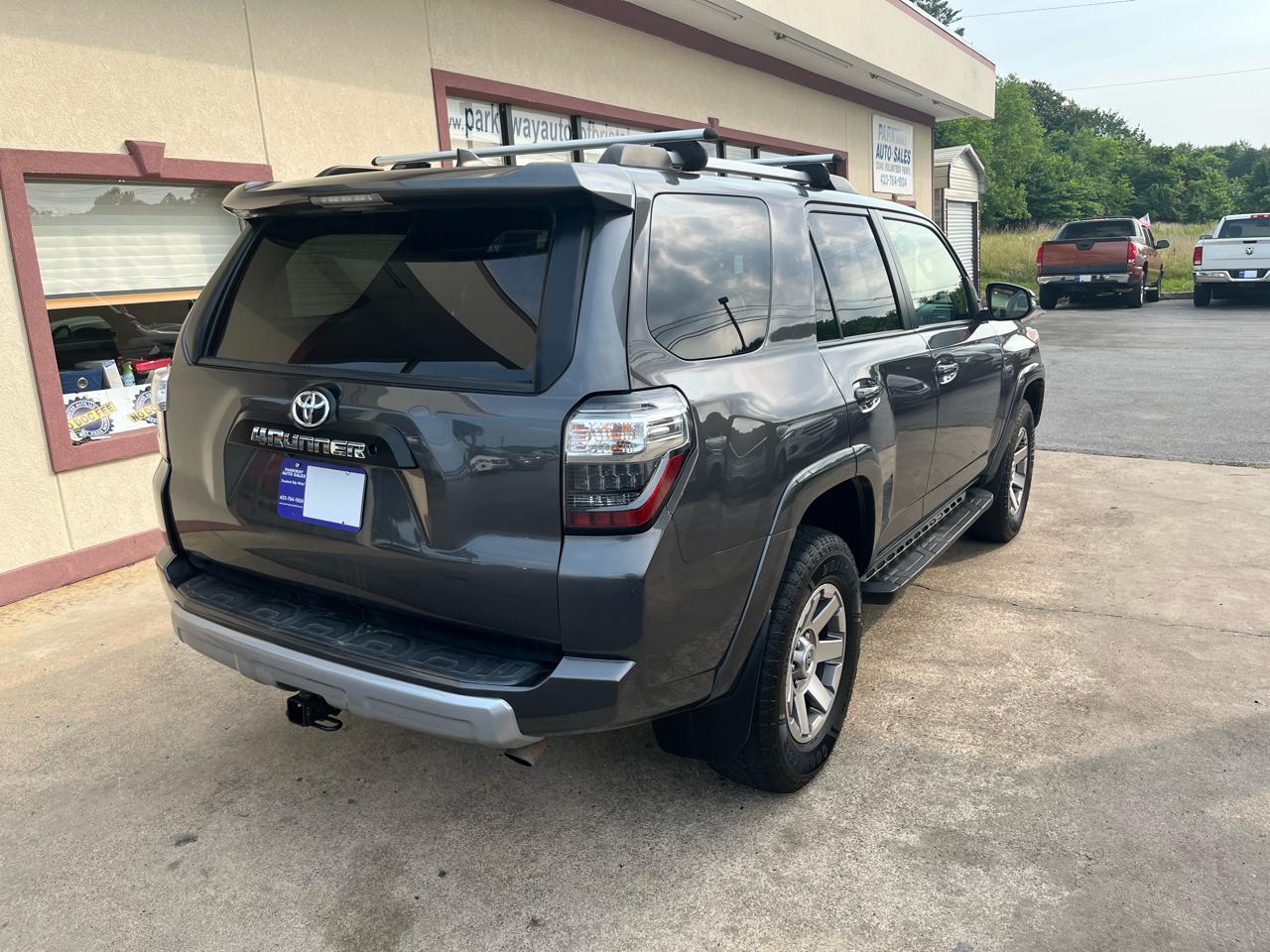 Toyota 4Runner SR5 4WD 2016