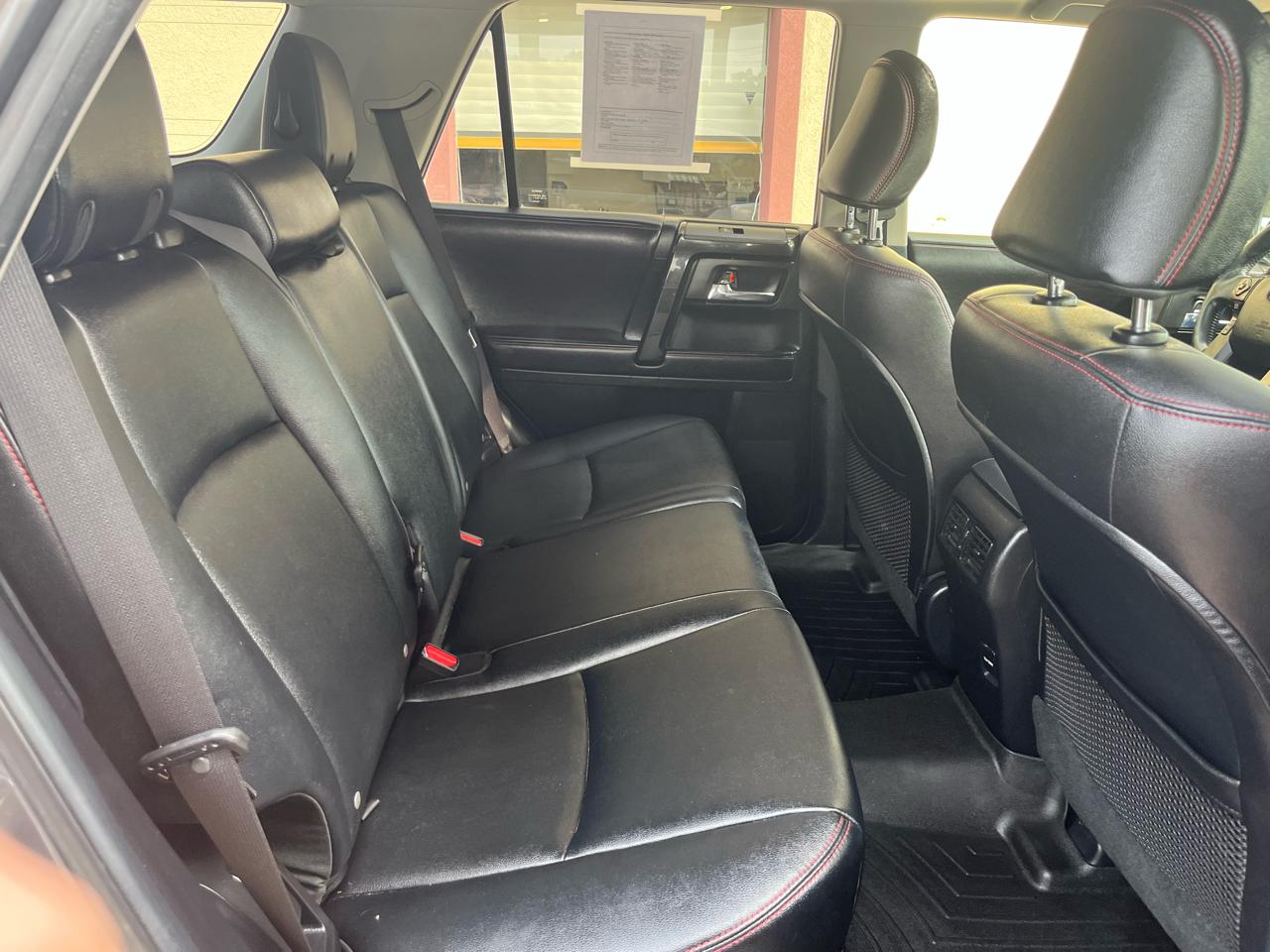 Toyota 4Runner SR5 4WD 2016