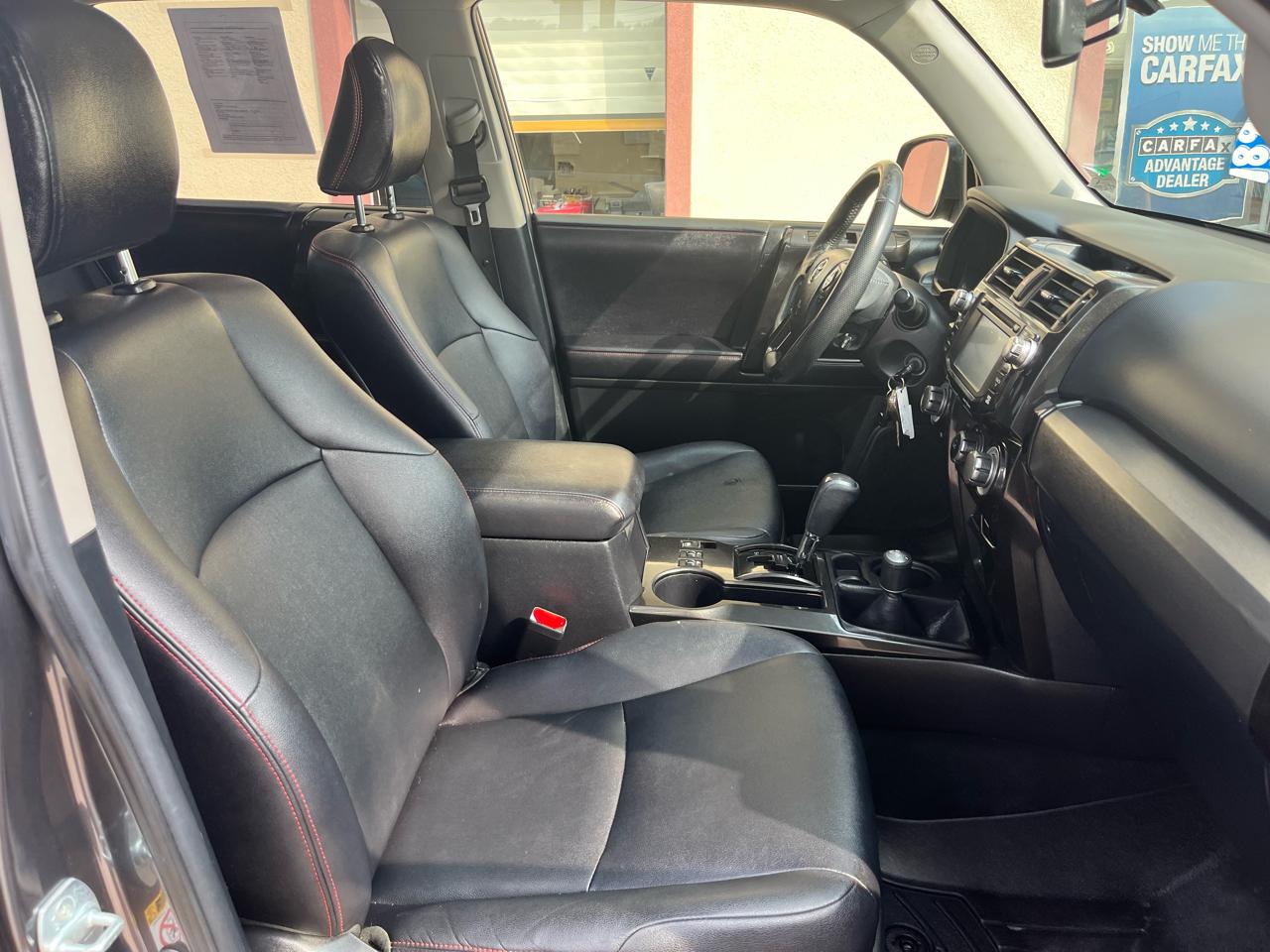 Toyota 4Runner SR5 4WD 2016