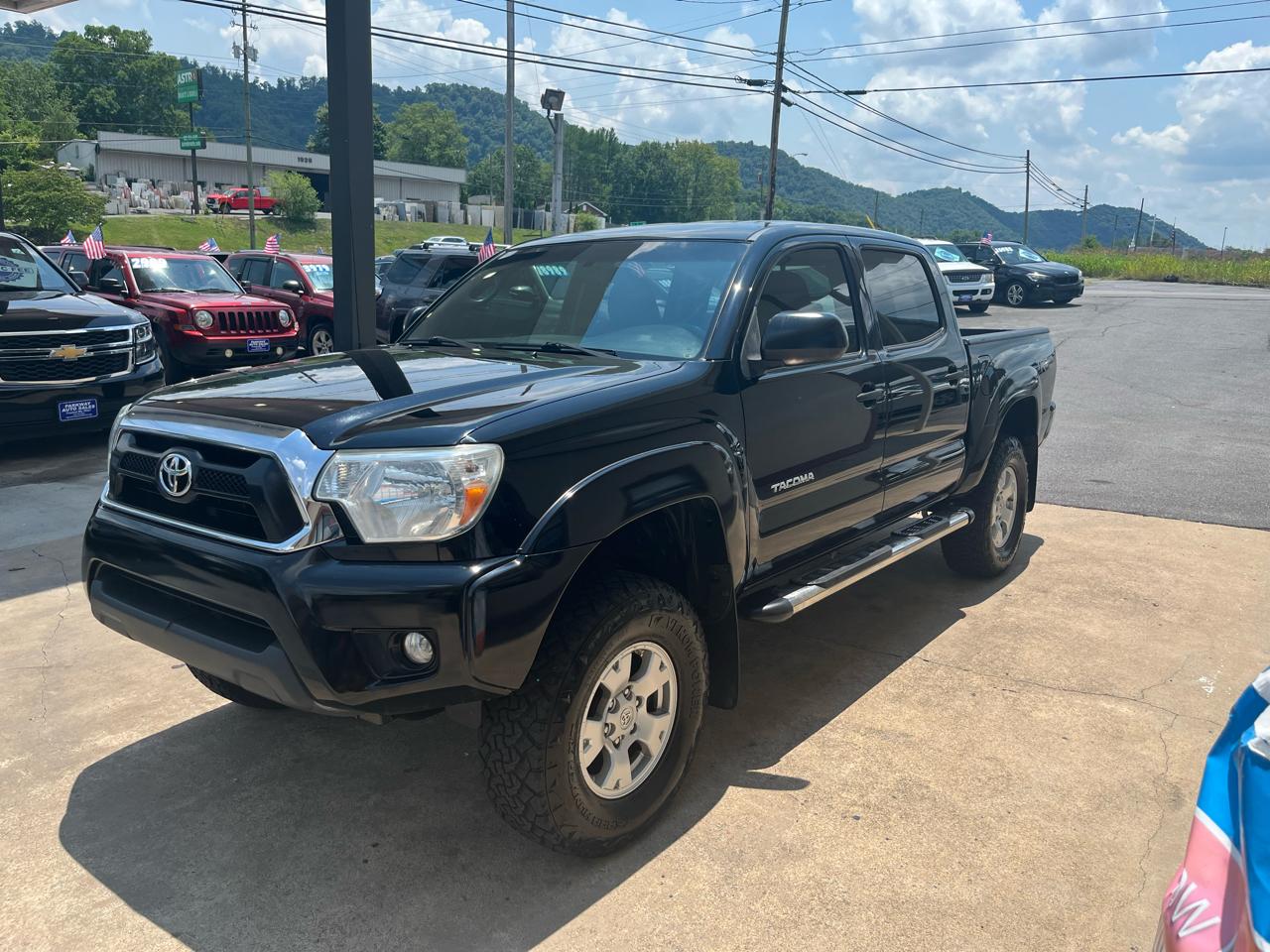 Toyota Tacoma Double Cab V6 6MT 4WD 2015
