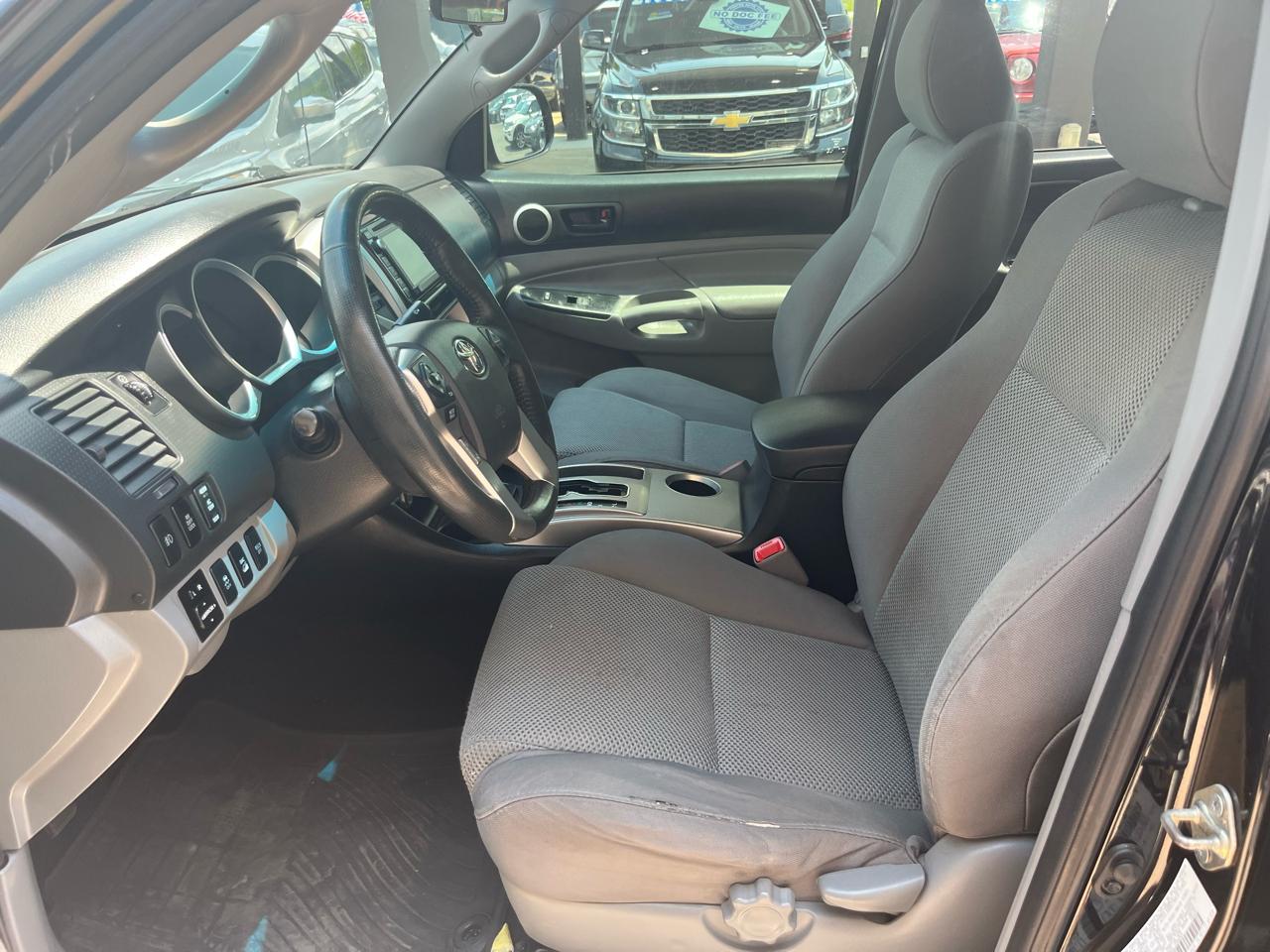 Toyota Tacoma Double Cab V6 6MT 4WD 2015