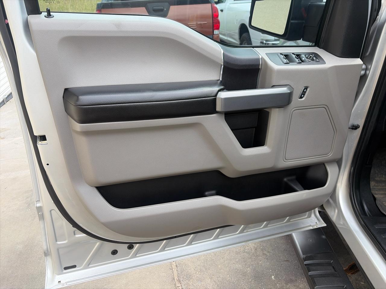 Ford F-150 XL SuperCrew 5.5-ft. Bed 4WD 2018