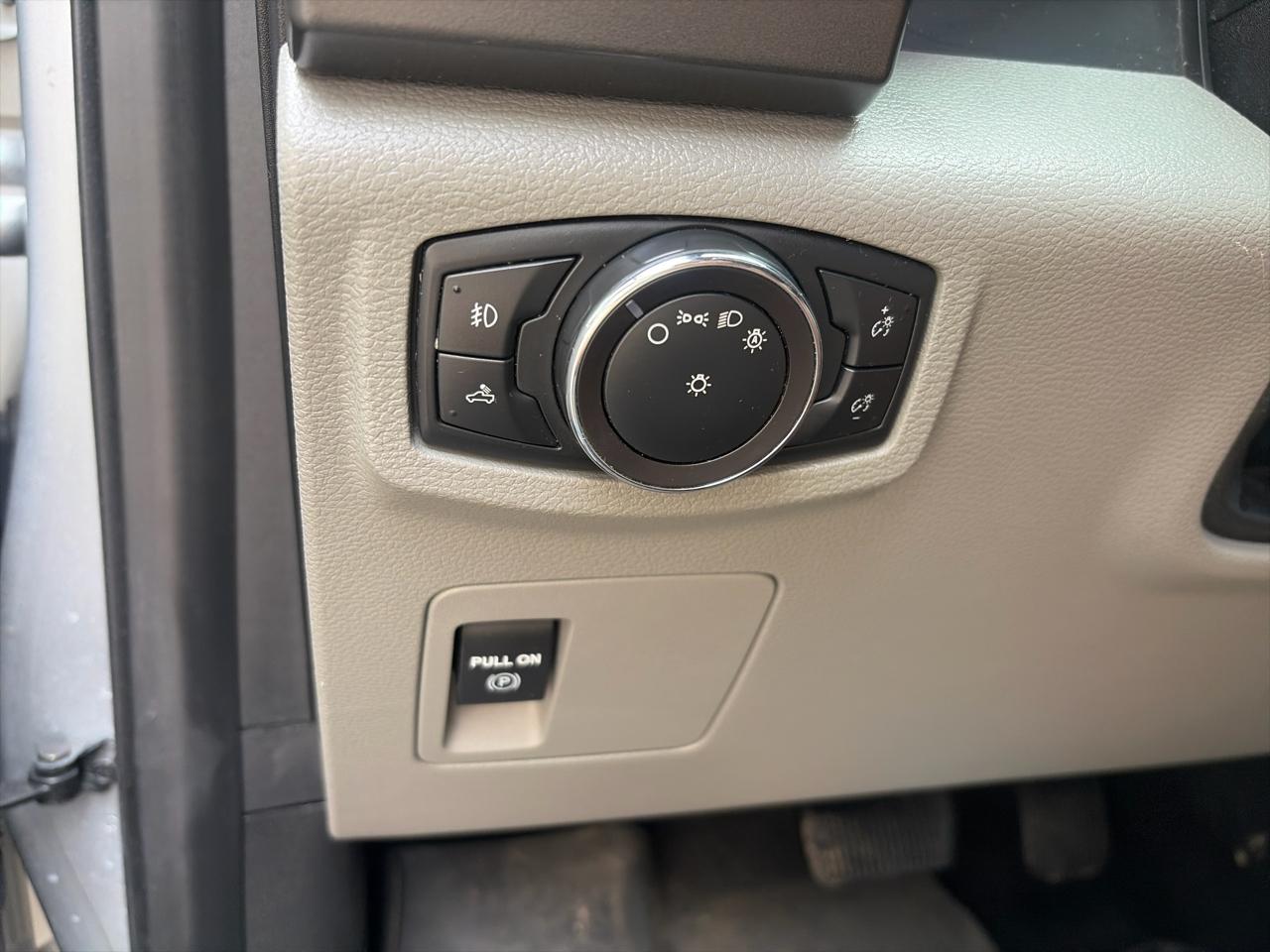 Ford F-150 XL SuperCrew 5.5-ft. Bed 4WD 2018