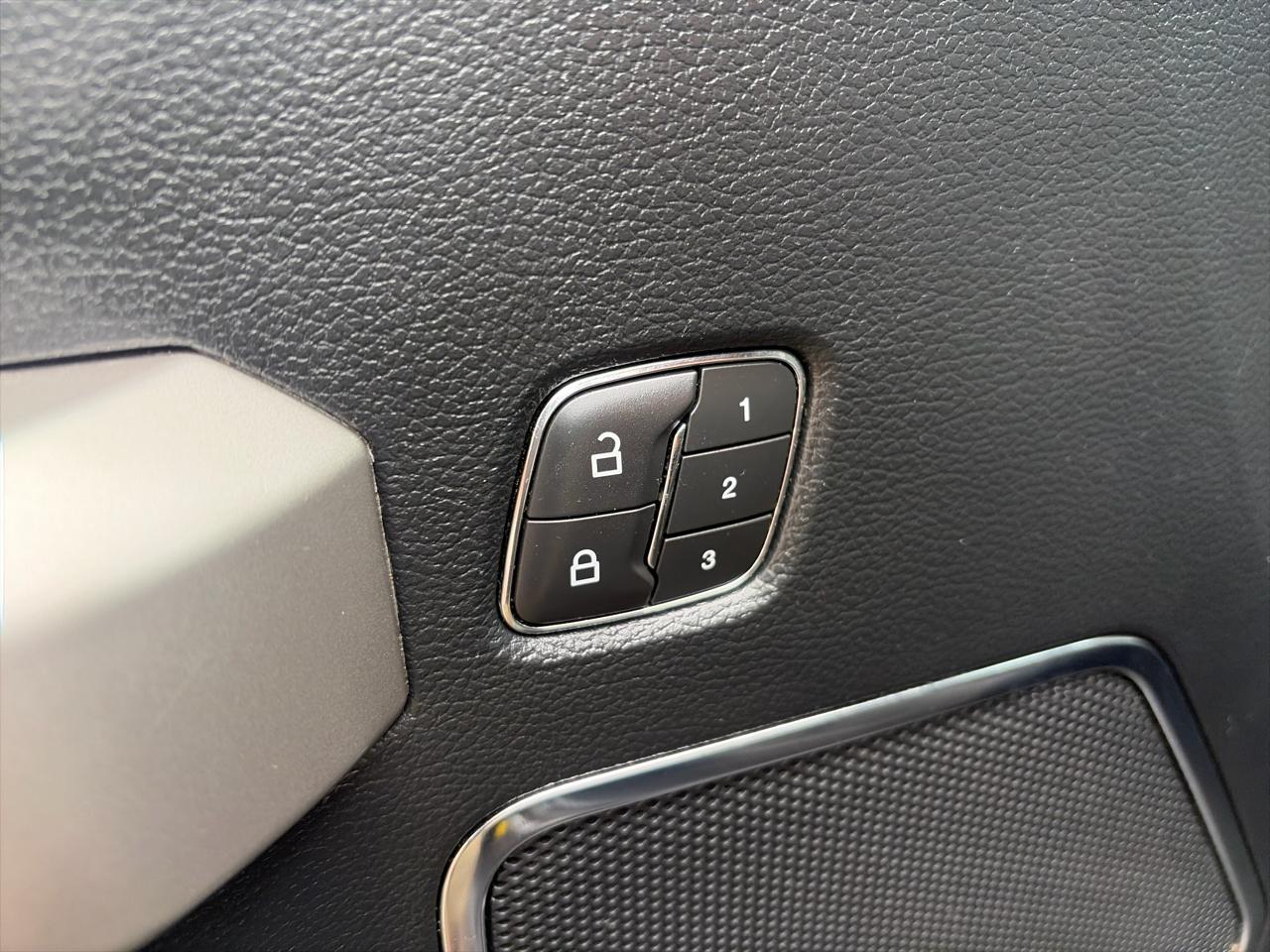 Ford F-150 4WD SuperCrew 139" Lariat 2019