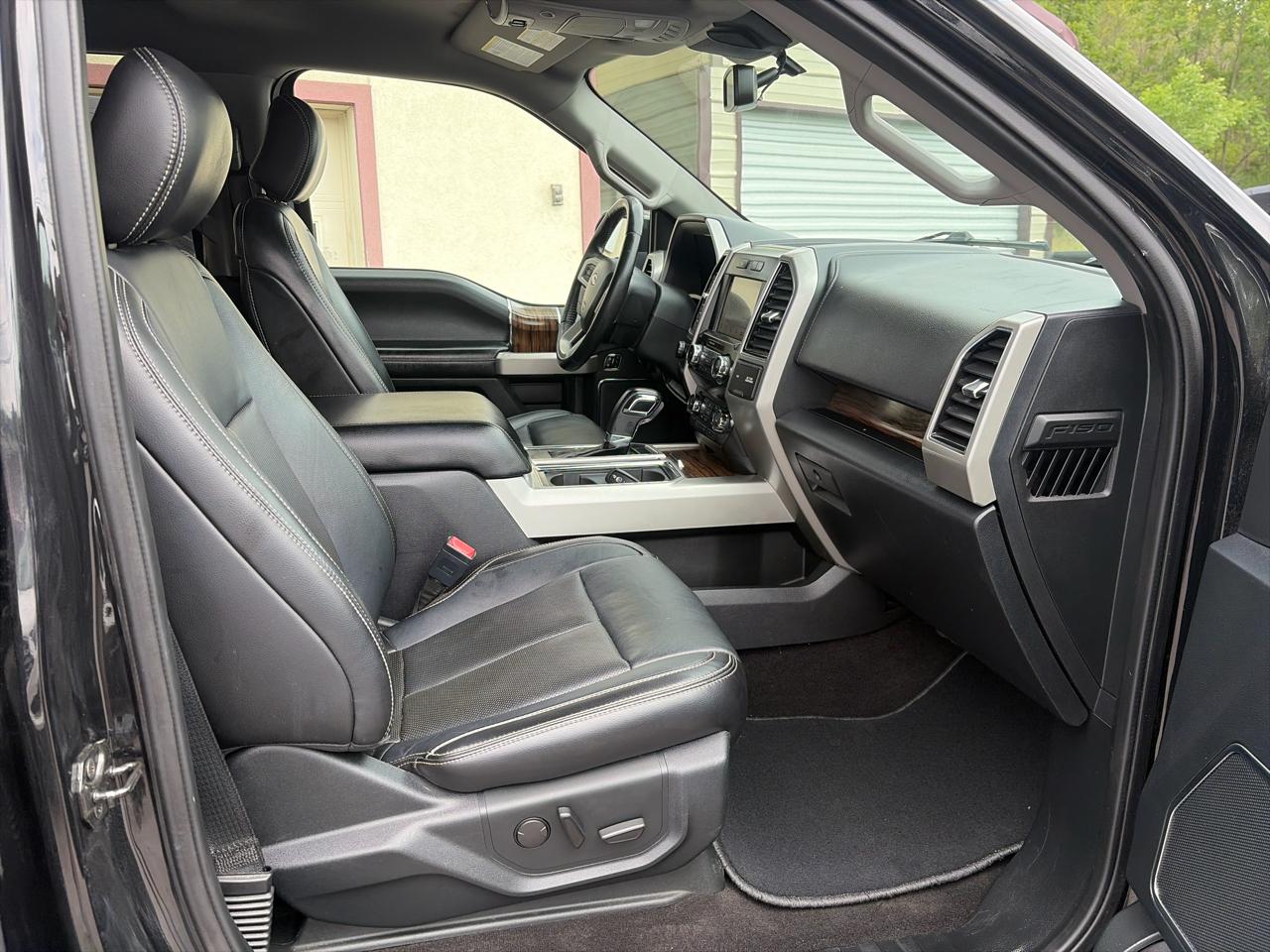 Ford F-150 4WD SuperCrew 139" Lariat 2019