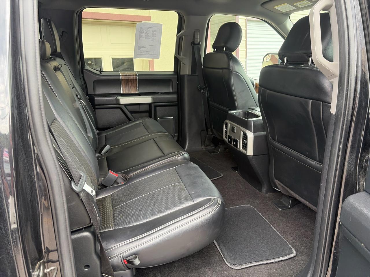 Ford F-150 4WD SuperCrew 139" Lariat 2019
