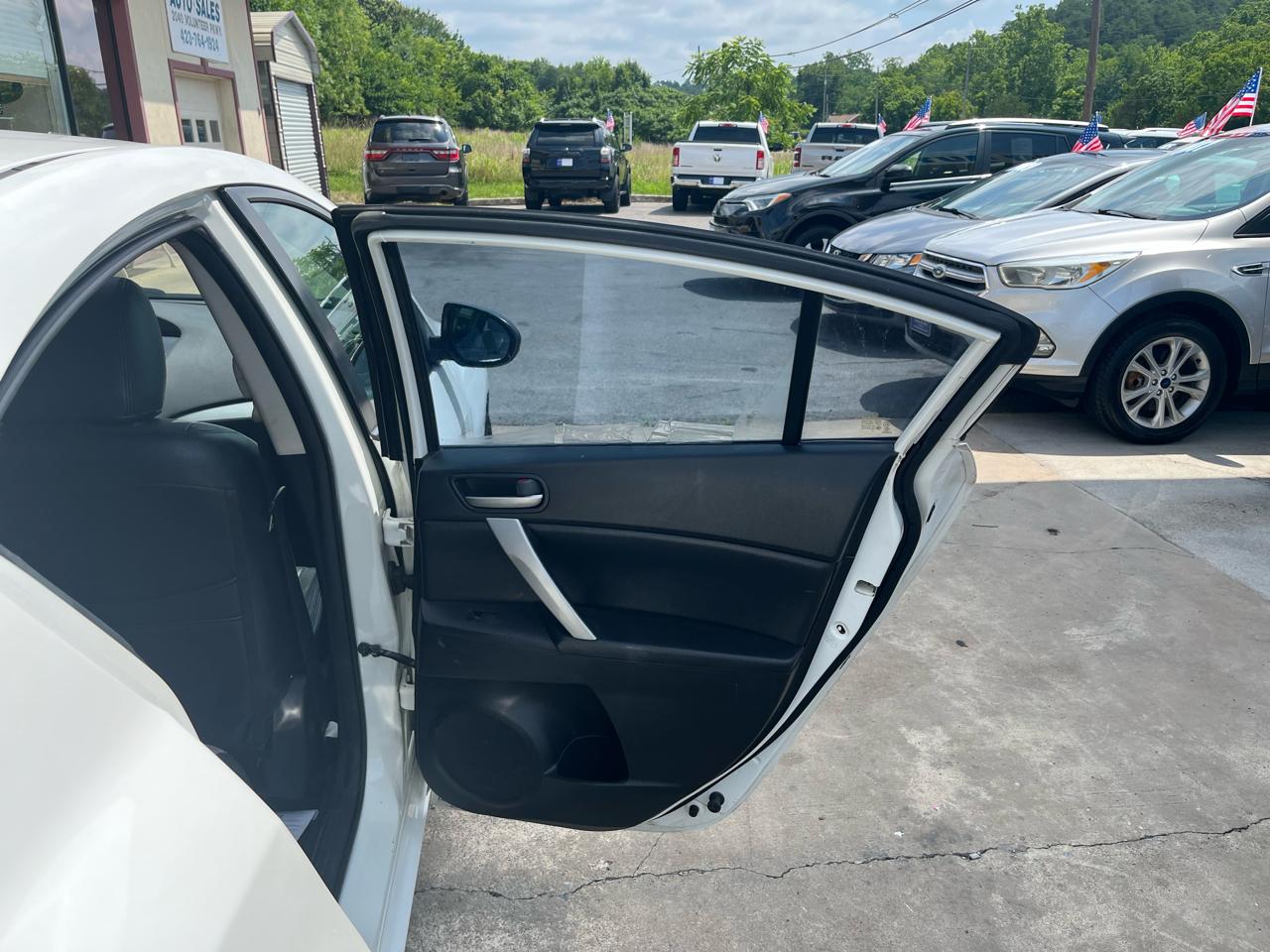 Mazda MAZDA3 i Touring 4-door 2012