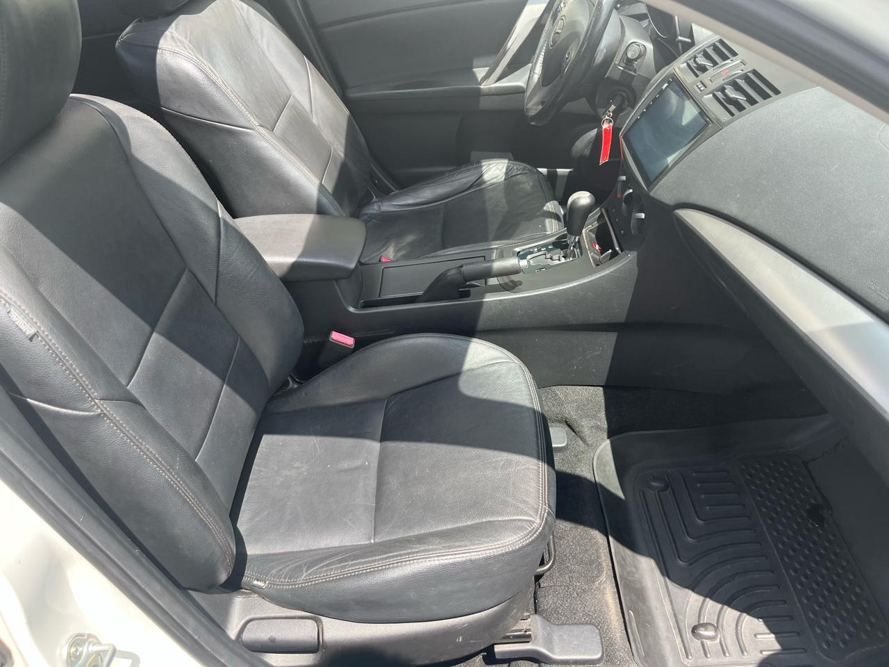 Mazda MAZDA3 i Touring 4-door 2012