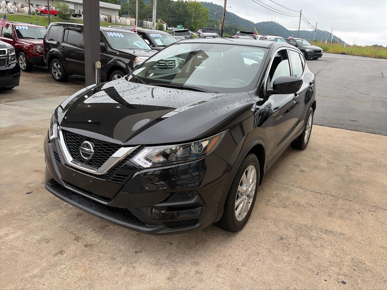 Nissan Rogue Sport  2021