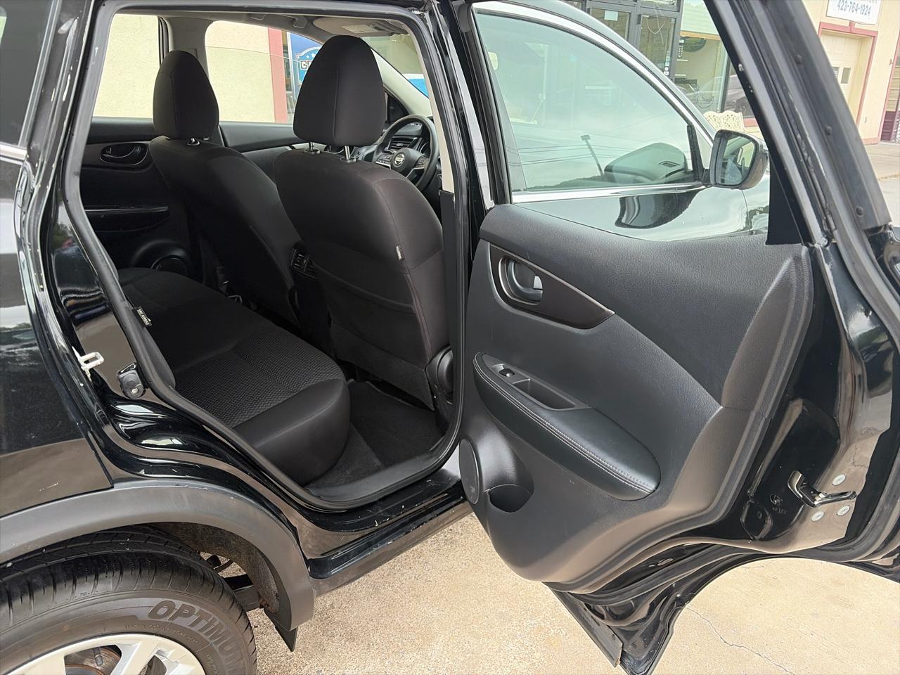 Nissan Rogue Sport  2021