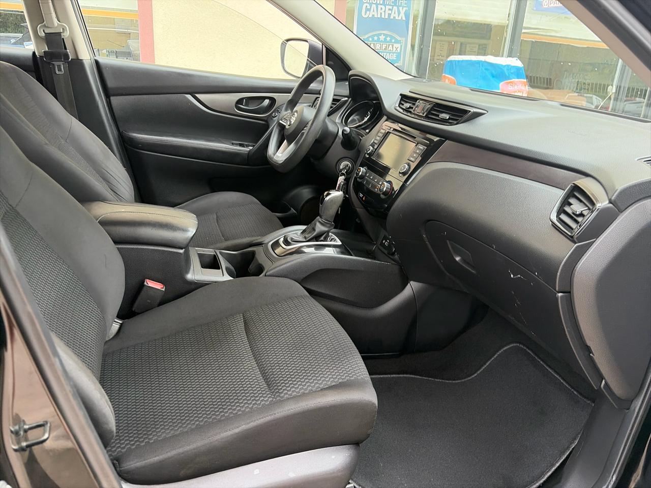 Nissan Rogue Sport  2021