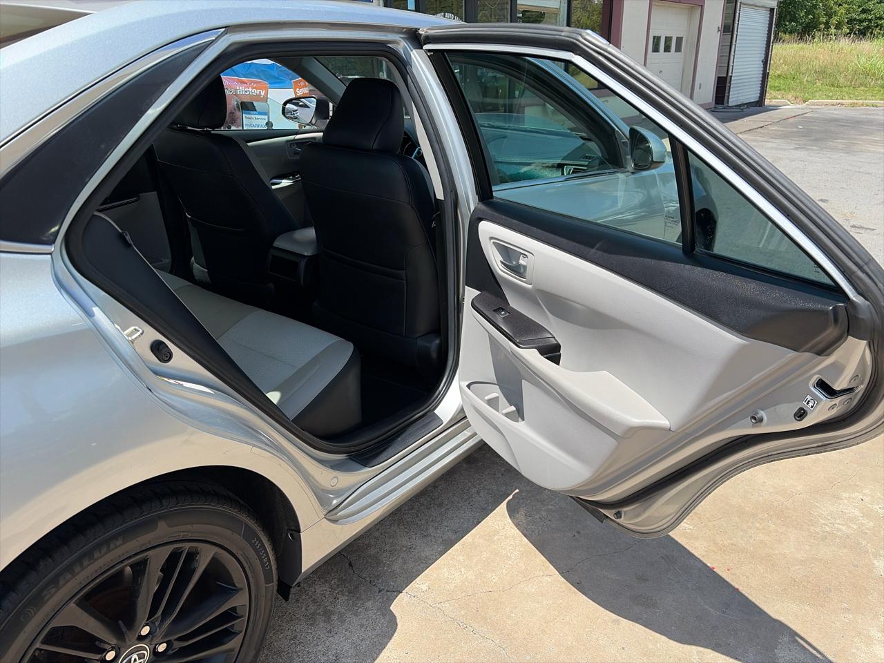 Toyota Camry  2016