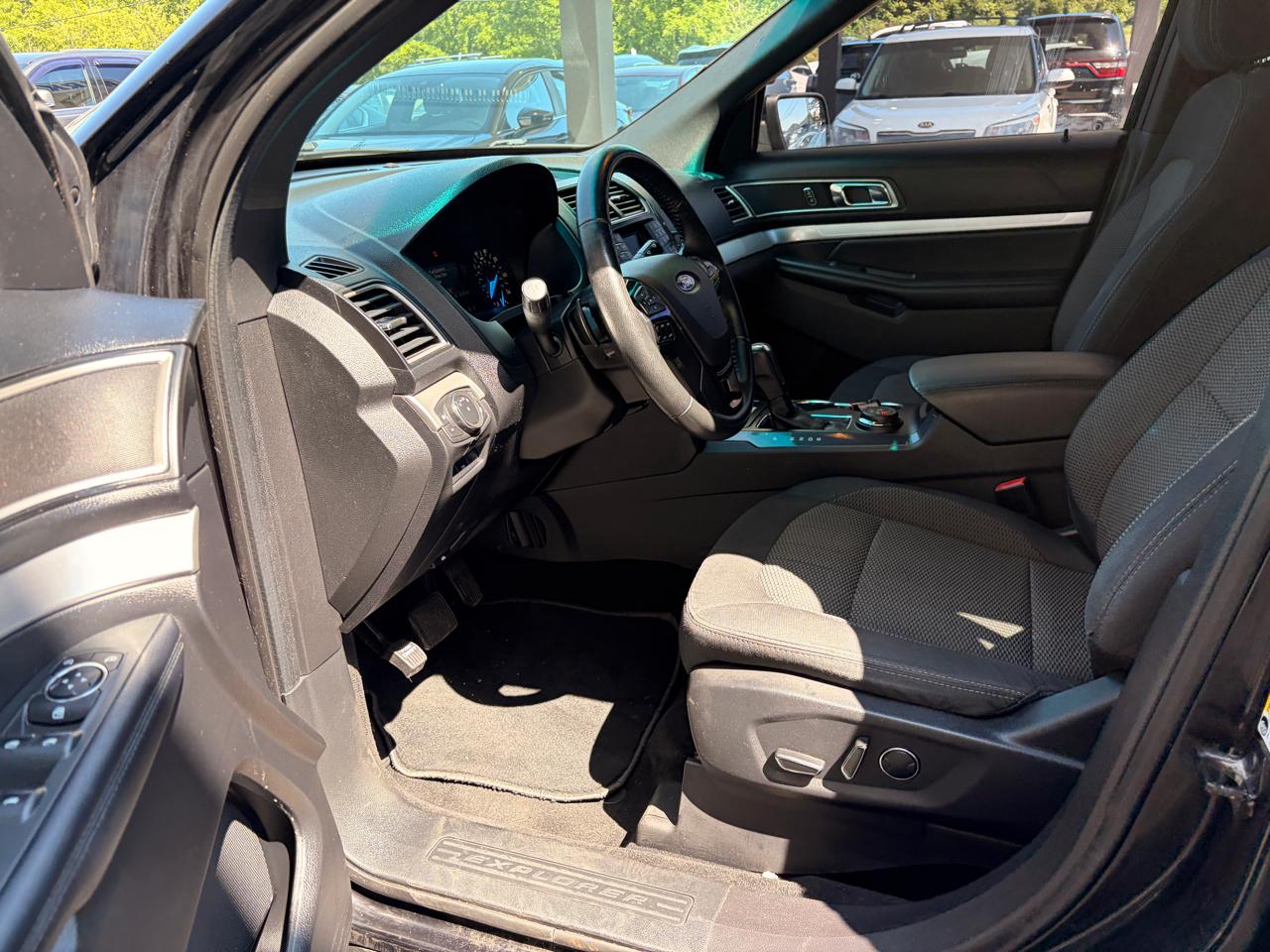 Ford Explorer XLT 4WD 2017