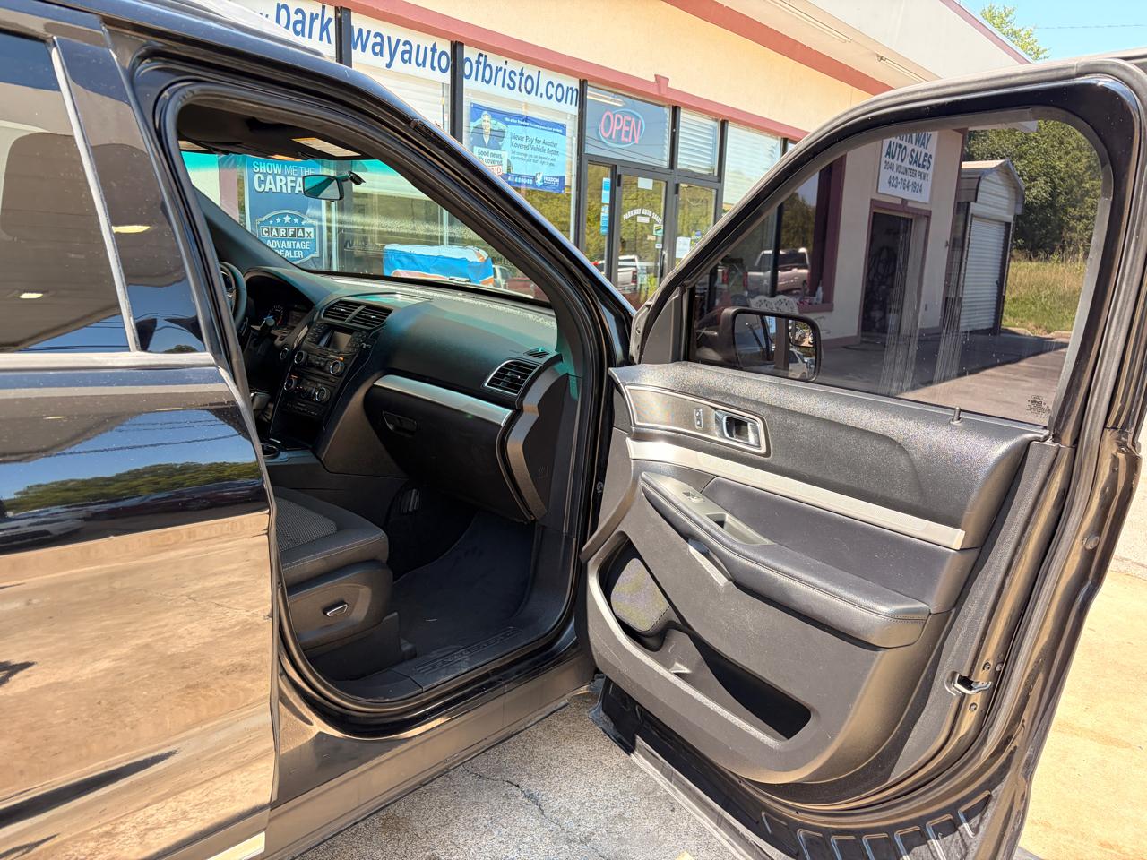 Ford Explorer XLT 4WD 2017