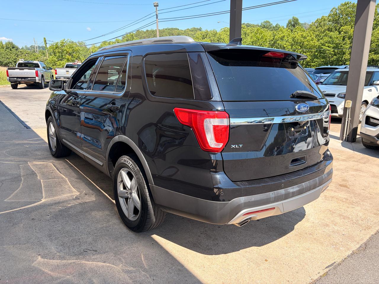 Ford Explorer XLT 4WD 2017