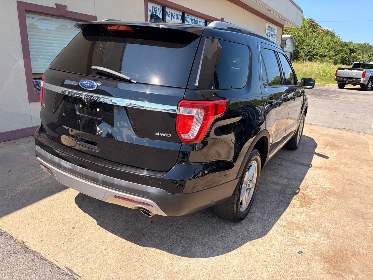 Ford Explorer XLT 4WD 2017