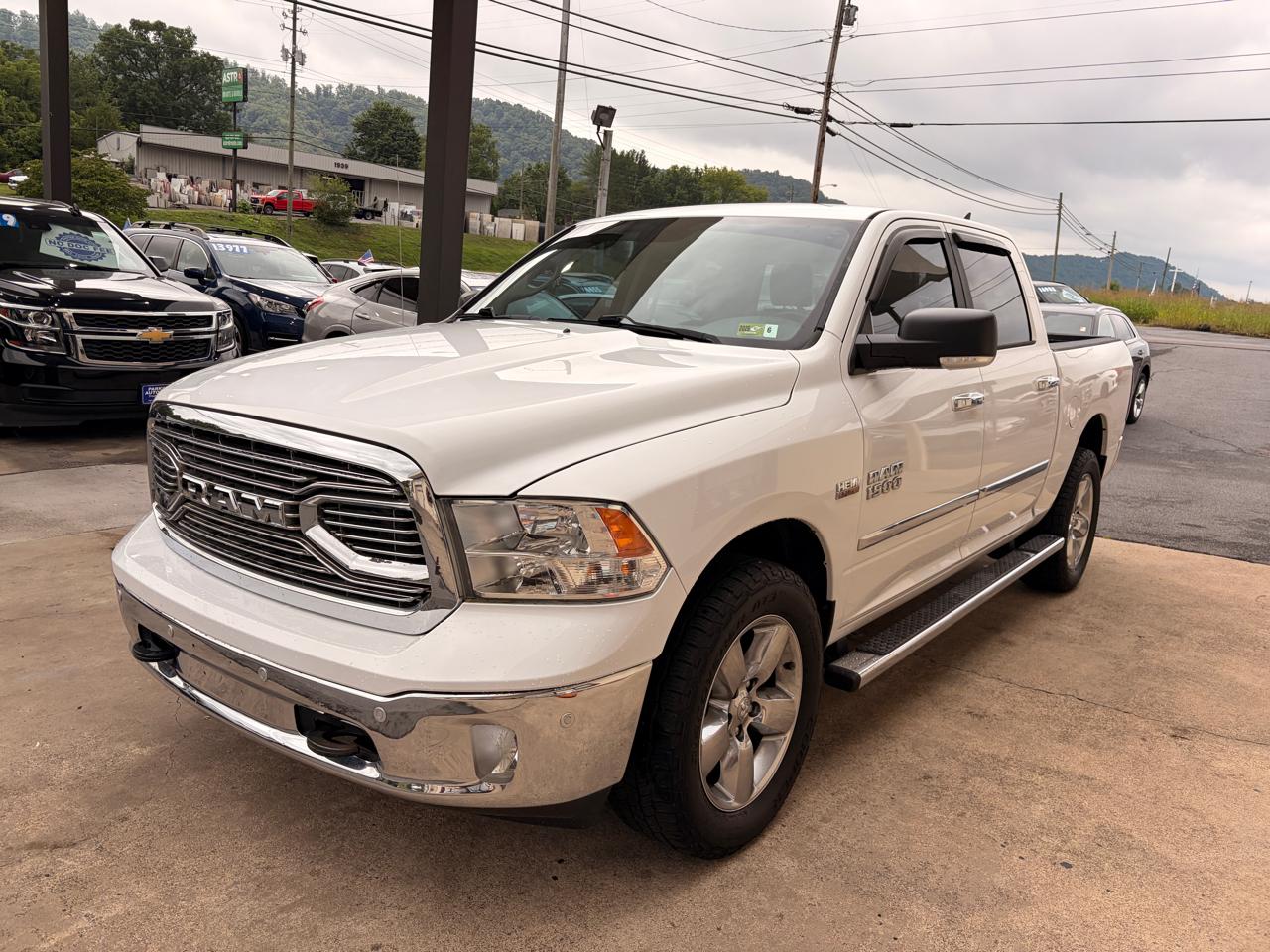 RAM 1500 SLT Crew Cab SWB 4WD 2016