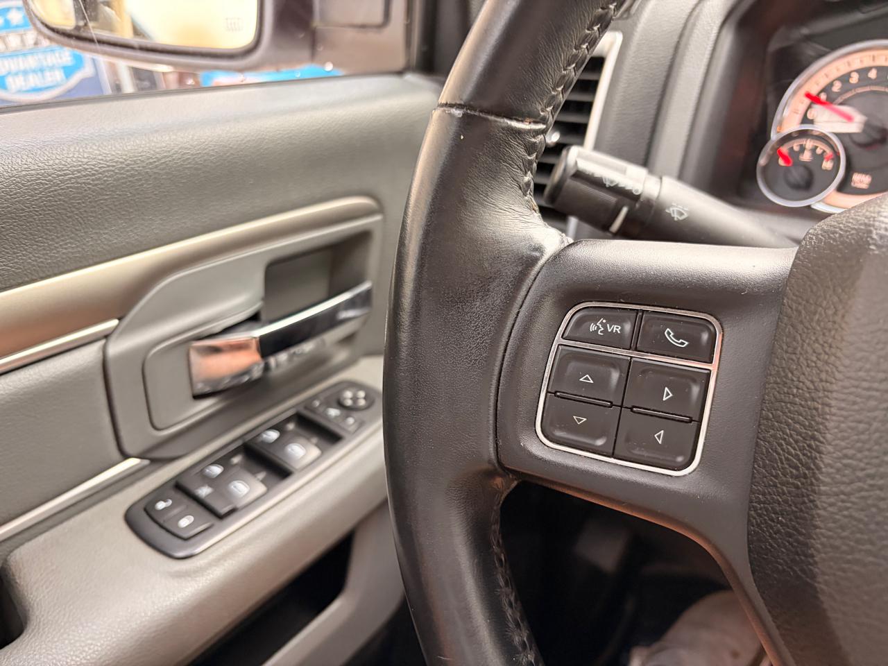 RAM 1500 SLT Crew Cab SWB 4WD 2016