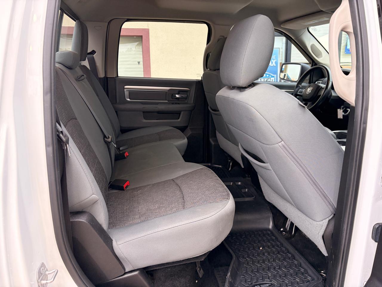 RAM 1500 SLT Crew Cab SWB 4WD 2016