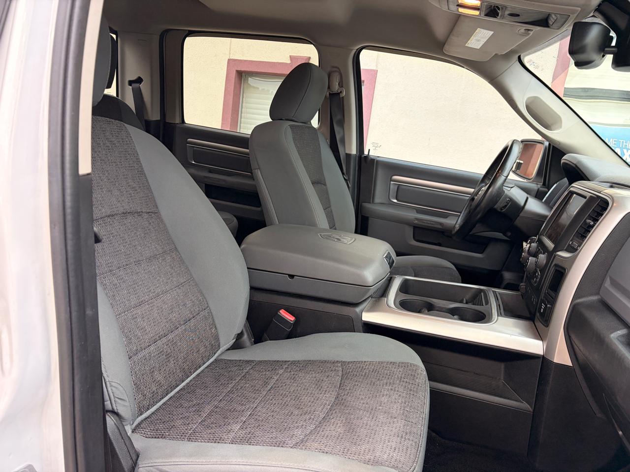 RAM 1500 SLT Crew Cab SWB 4WD 2016