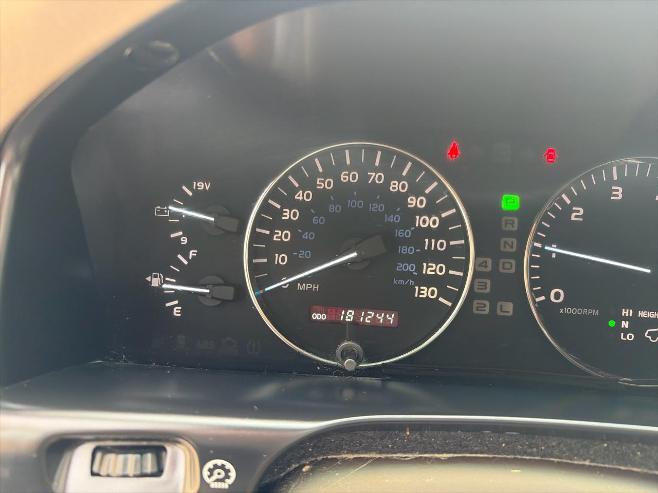 Lexus LX 470 Sport Utility 2006