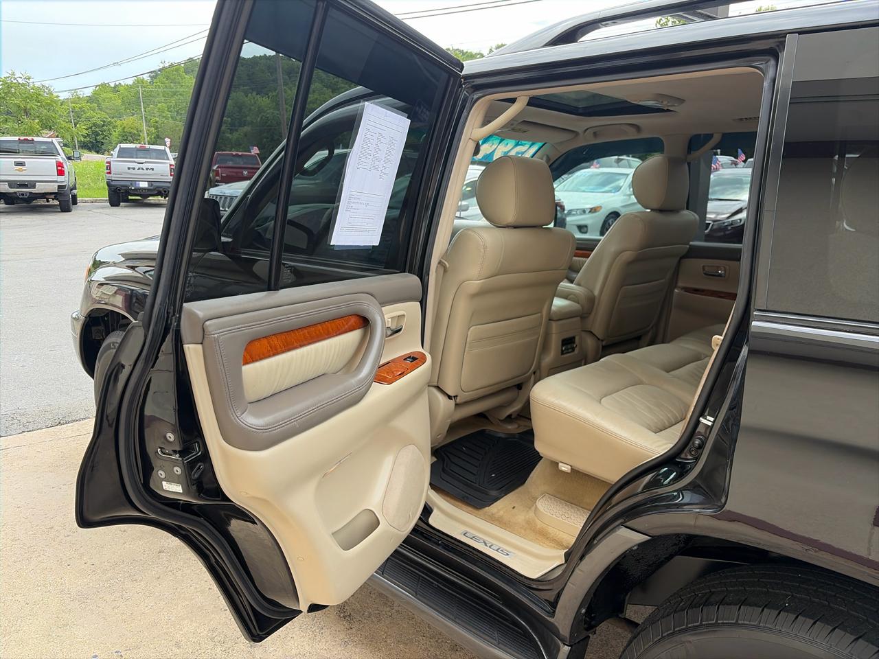 Lexus LX 470 Sport Utility 2006