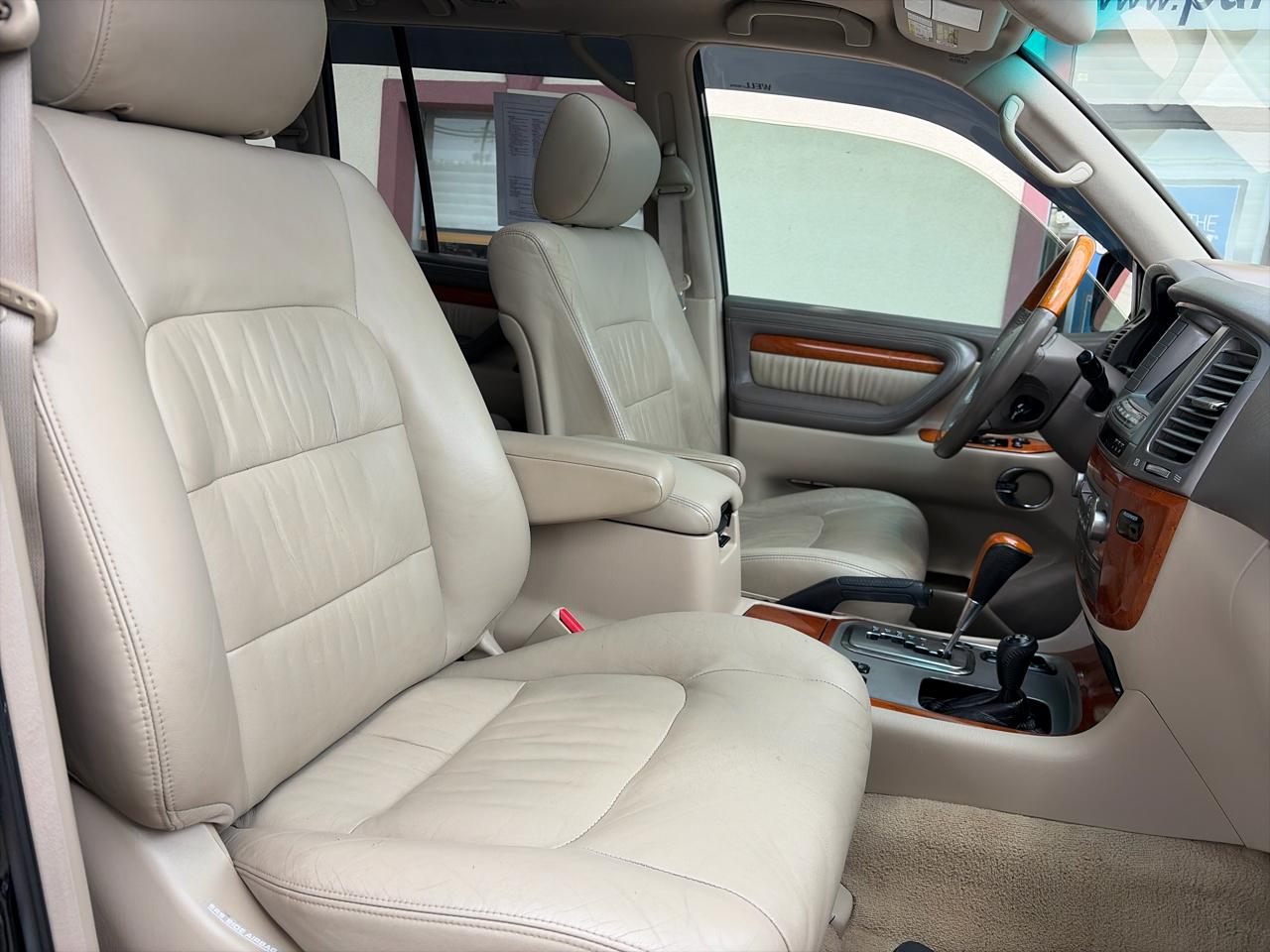 Lexus LX 470 Sport Utility 2006
