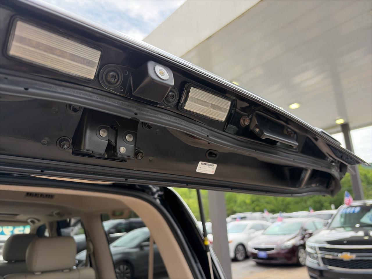Lexus LX 470 Sport Utility 2006