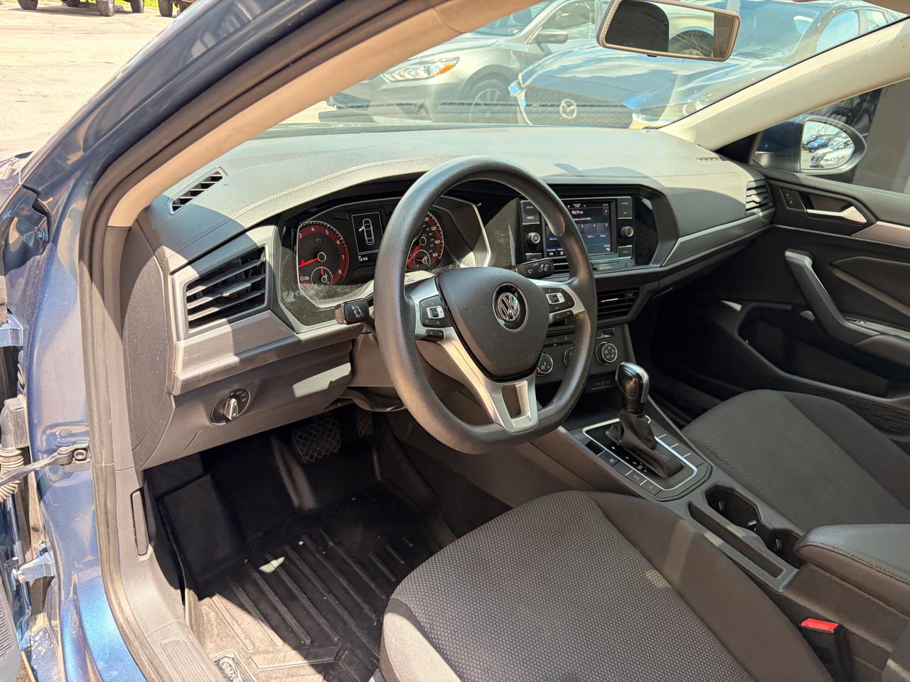 Volkswagen Jetta 1.4T S 8A 2021