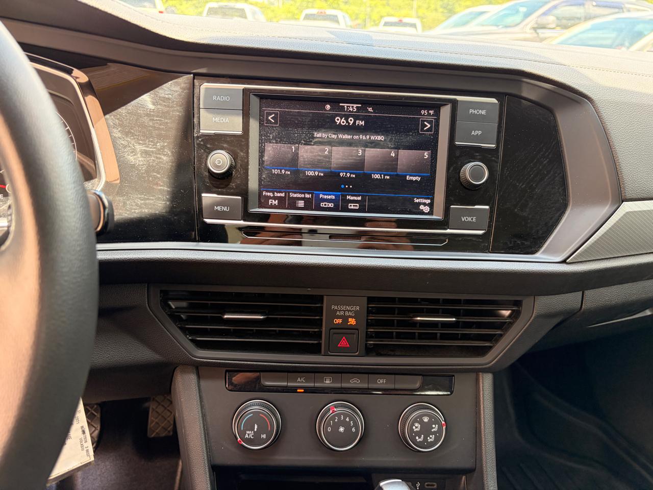 Volkswagen Jetta 1.4T S 8A 2021