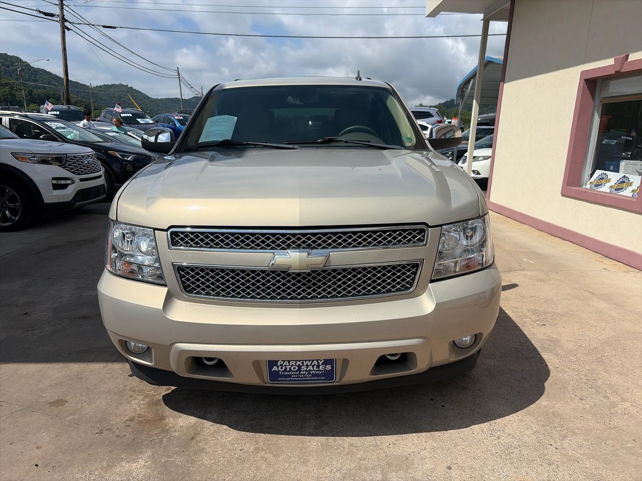 Chevrolet Tahoe LTZ 4WD 2011