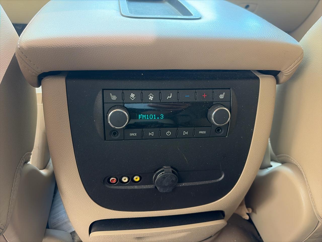 Chevrolet Tahoe LTZ 4WD 2011