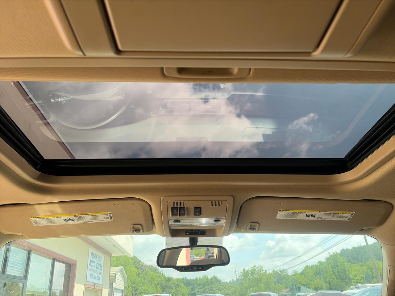 Chevrolet Tahoe LTZ 4WD 2011