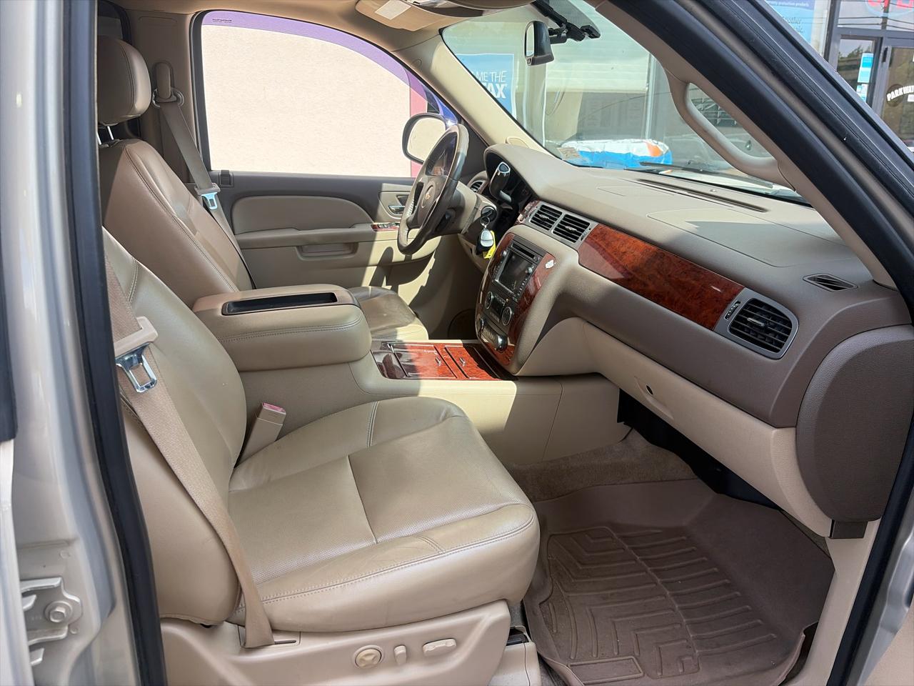 Chevrolet Tahoe LTZ 4WD 2011
