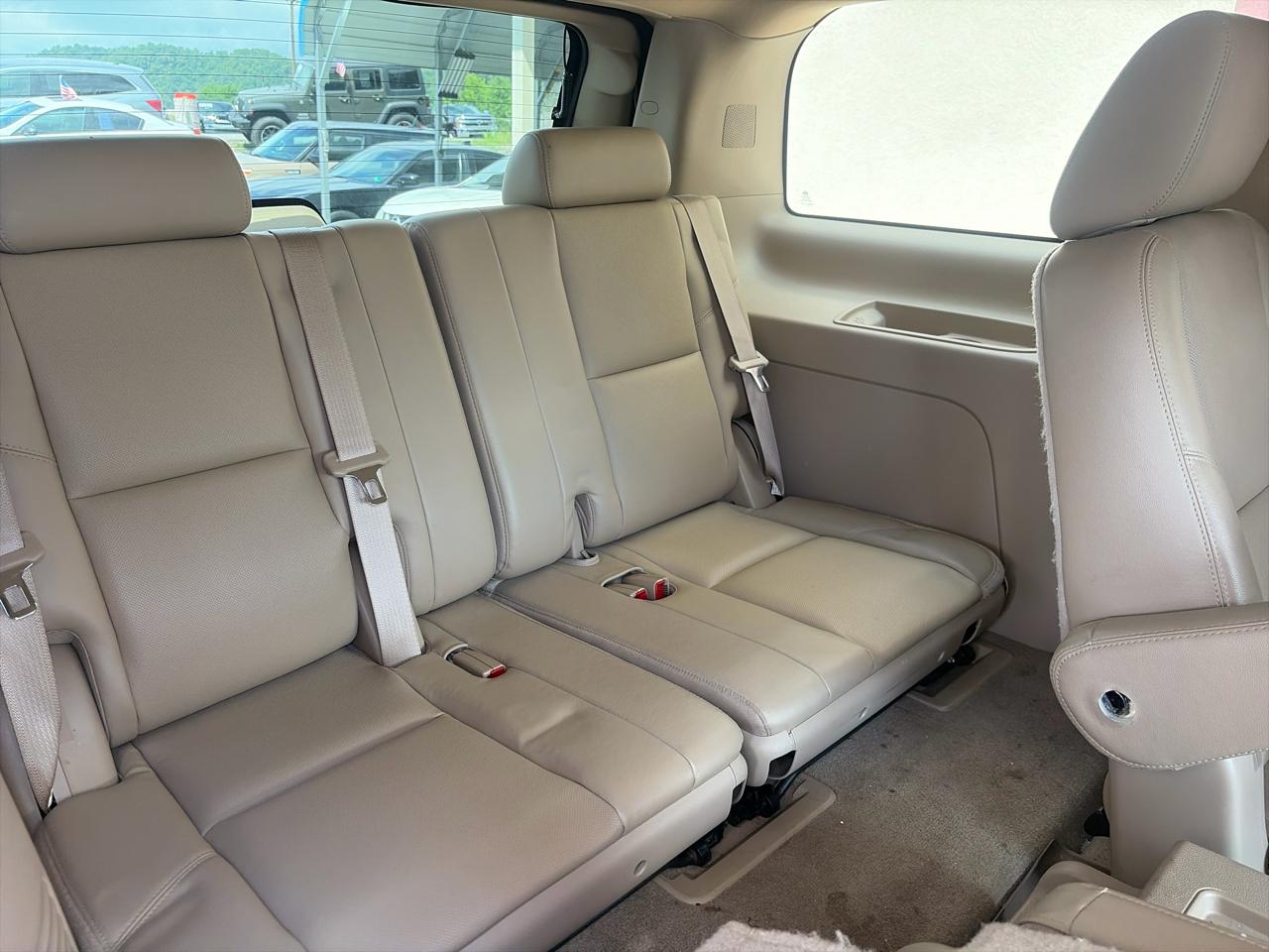 Chevrolet Tahoe LTZ 4WD 2011